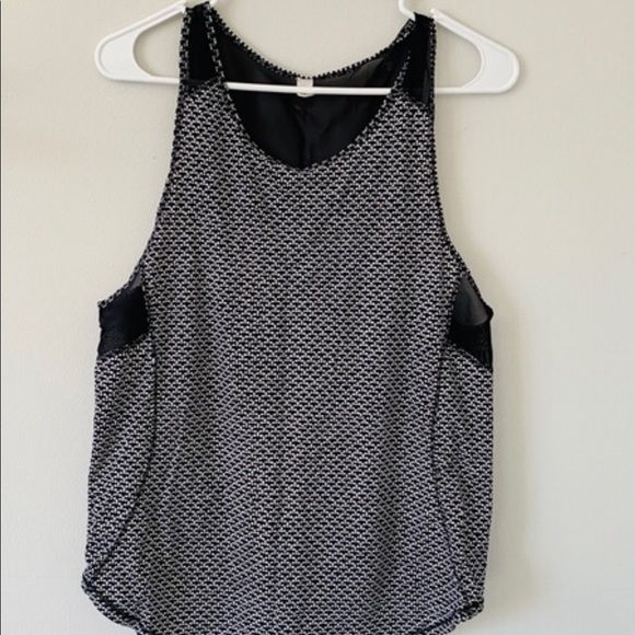 Lululemon Sculpt Tank II - Picture 6 of 7